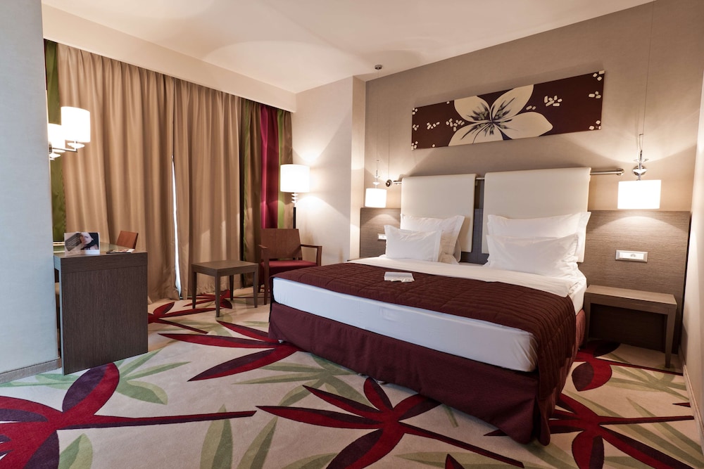 Golden Tulip Ana Dome Cluj 10/66