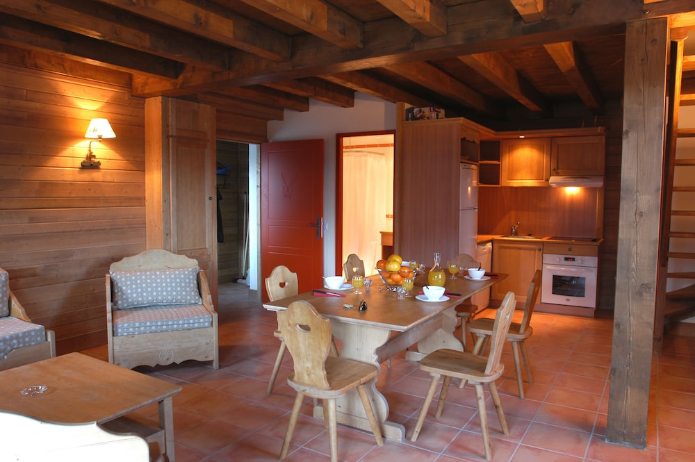 Residence Le Hameau De Praroustan 40/55