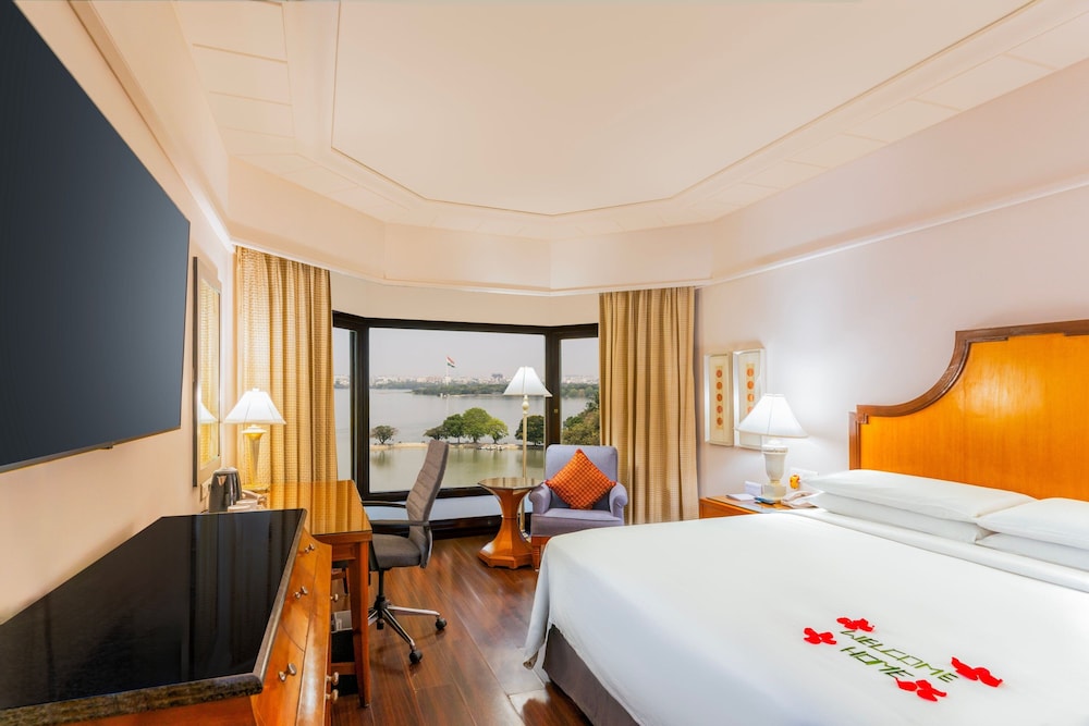 غرفة تنفيذية بسرير كينج، Hyderabad Marriott Hotel And Convention Centre 3/9