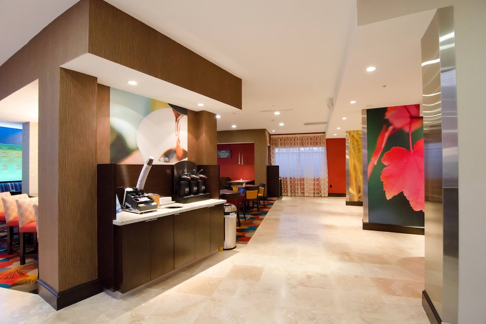 Fairfield Inn and Suites by Marriott North Spring 6/27