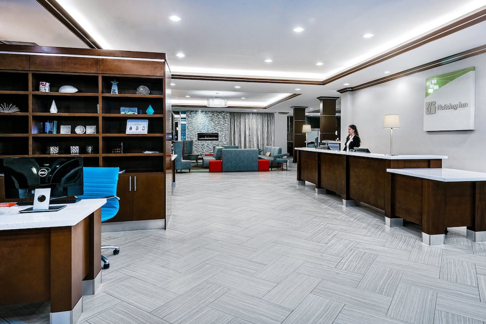 Holiday Inn Hotel & Suites College Station-Aggieland 12/69