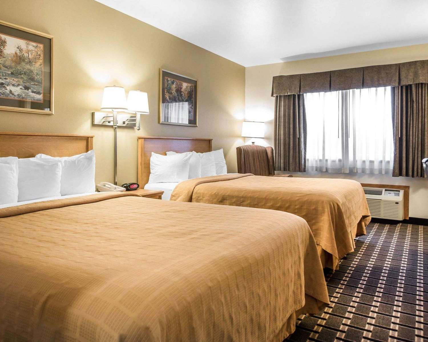 غرفة بسريرين كوين، Quality Inn Mauston I-90 3/6