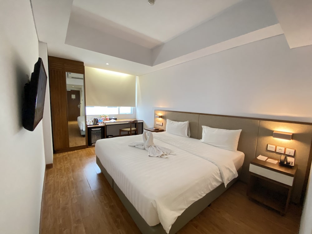 Grand Zuri Ketapang 18/58