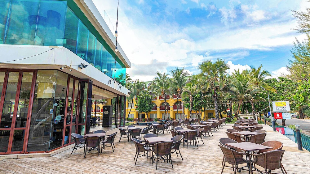 Phuket Graceland Resort & Spa 57/70