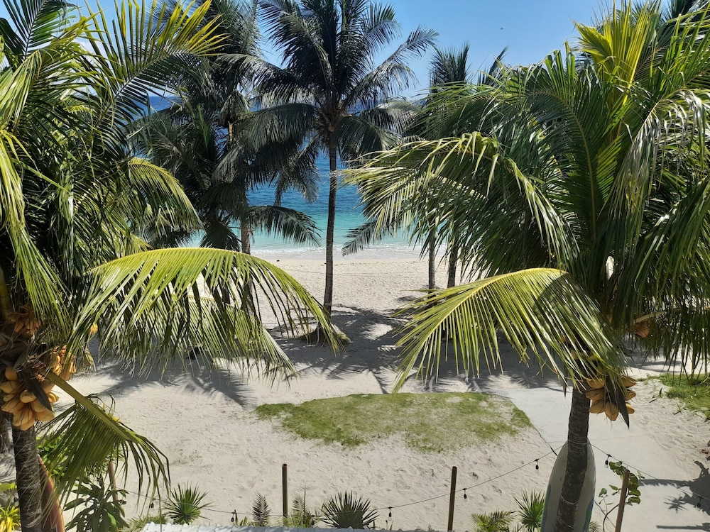 Marnin's Place Boracay 45/50