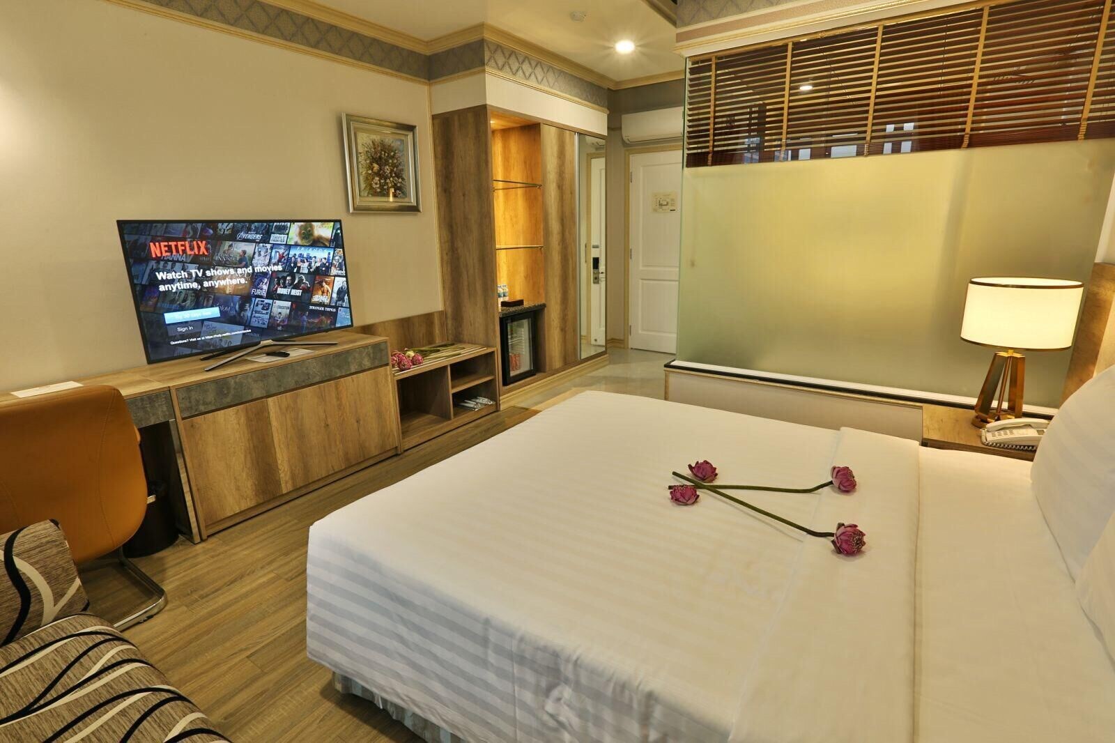 Plus, Premium, Twin Beds، Lotus Saigon Hotel 8/10