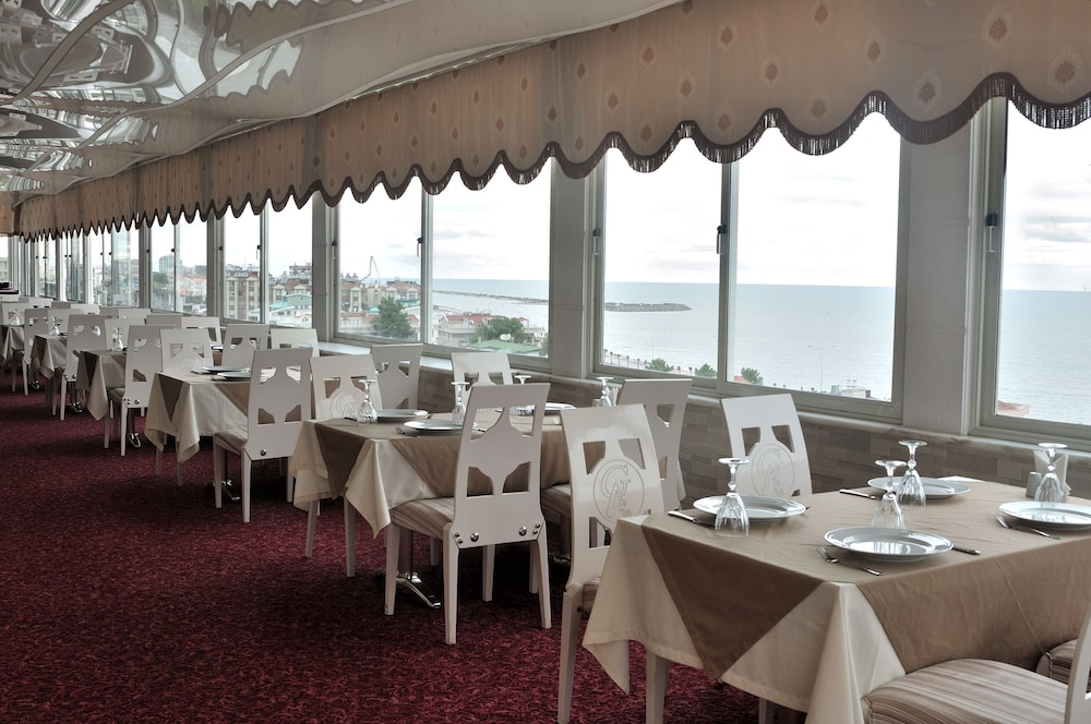 Grand Atakum Hotel 42/50