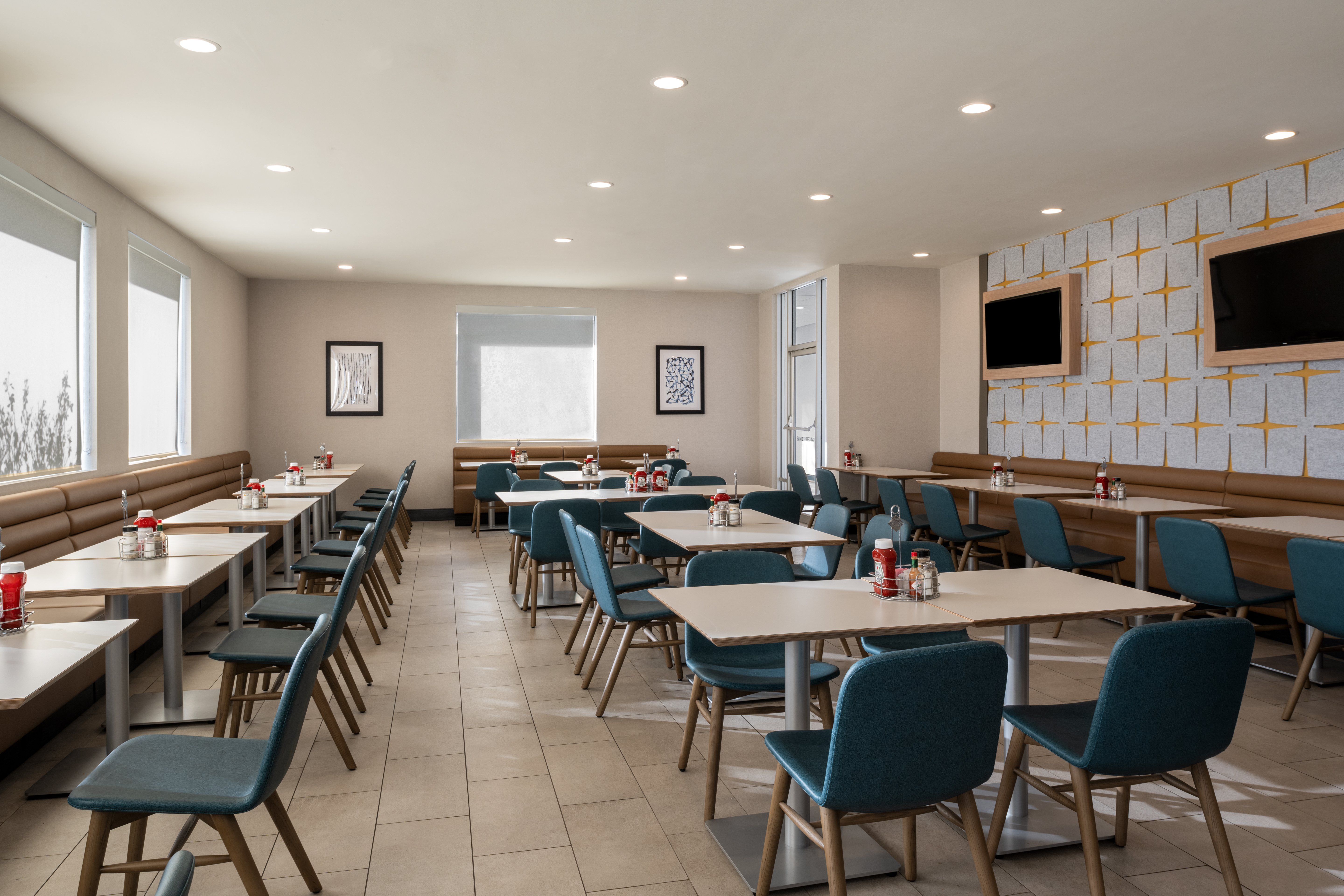 Holiday Inn Ontario 52/61