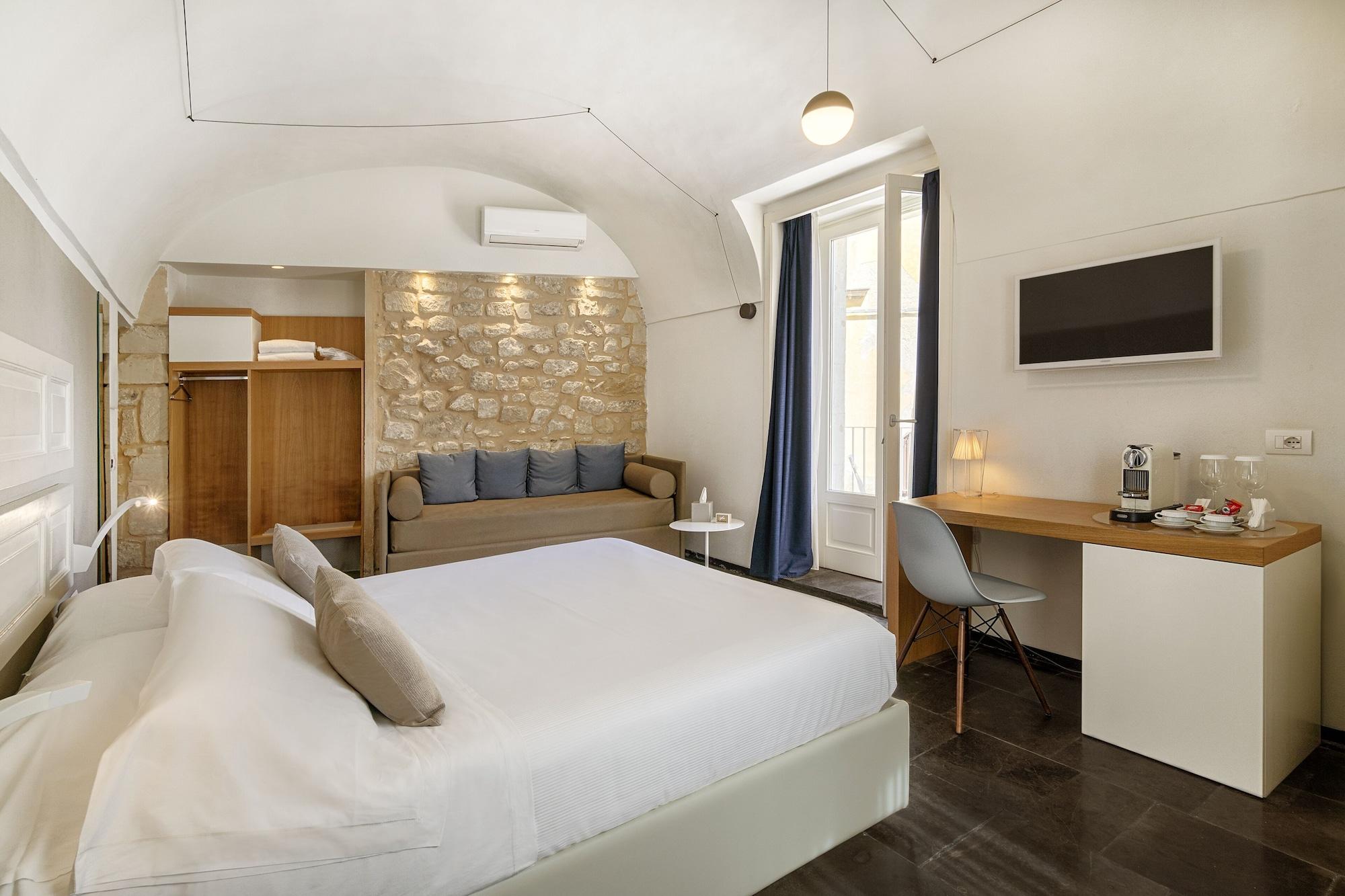جناح جونيور بشرفة، Iblaresort 6/10