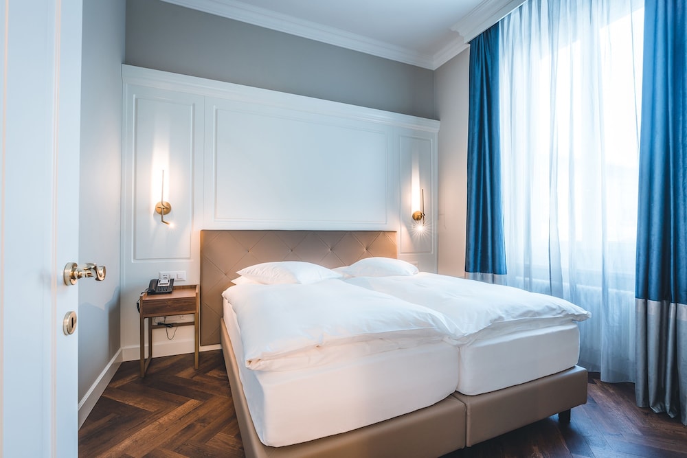 Hotel Reine Victoria 48/87