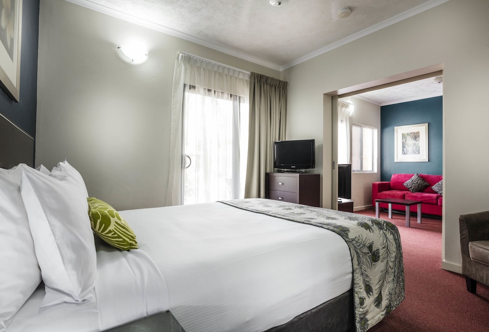 Resort, Superior, Queen Bed, Sofa