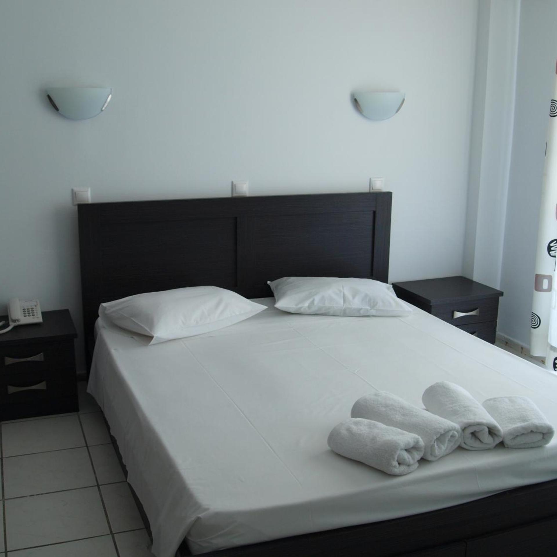 CARINA HOTEL 11/34
