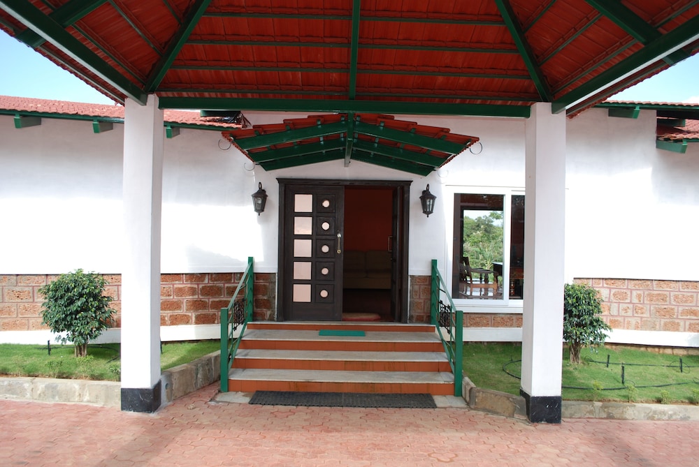 EKA RESORT 4/35