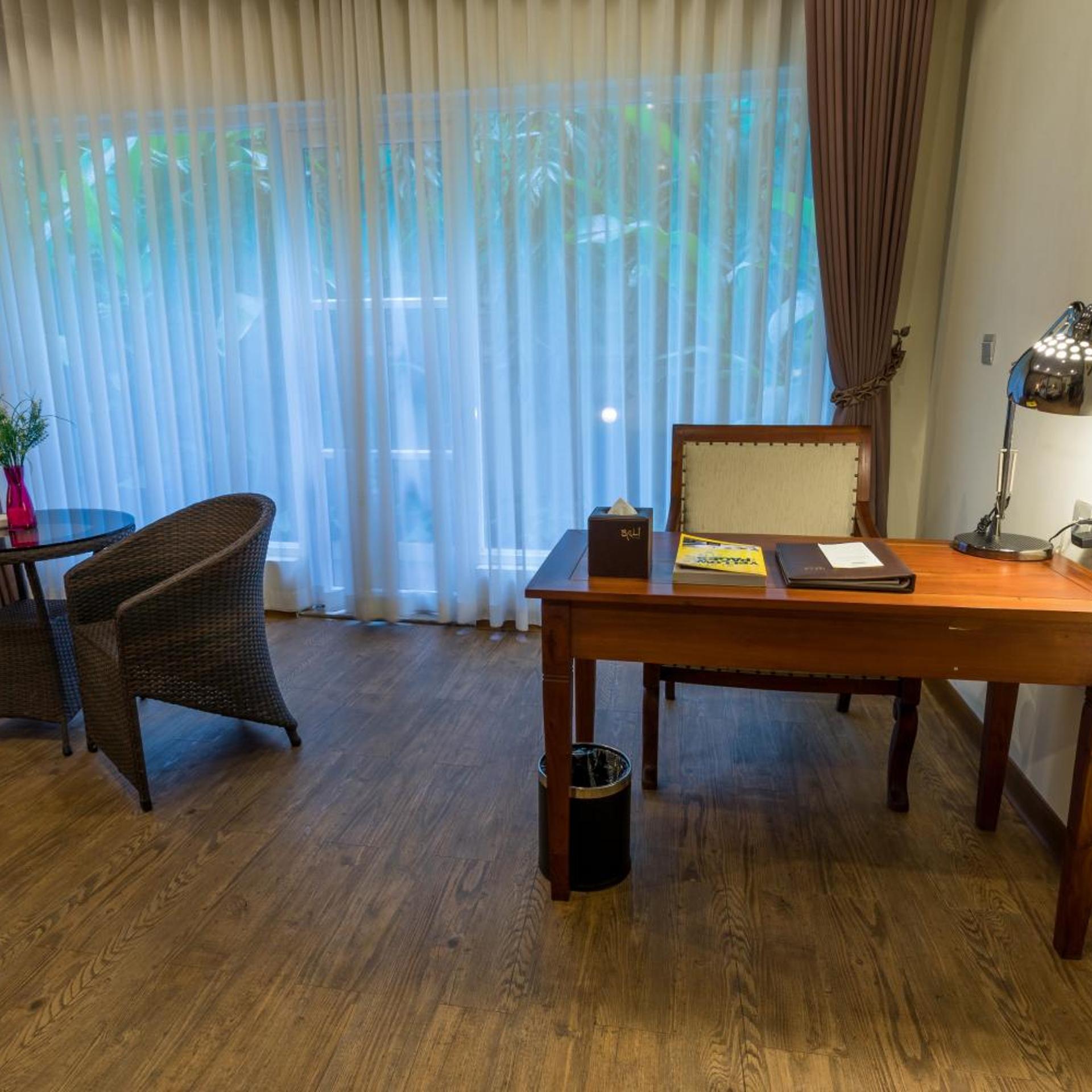 Bali Hotel 6/50