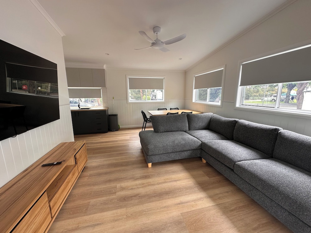 EUREKA STOCKADE HOLIDAY PARK 58/80