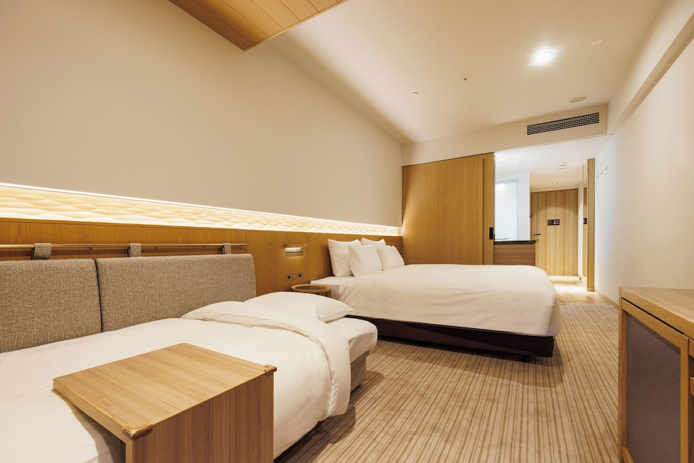 Extra, Superior, King Bed, Sofa