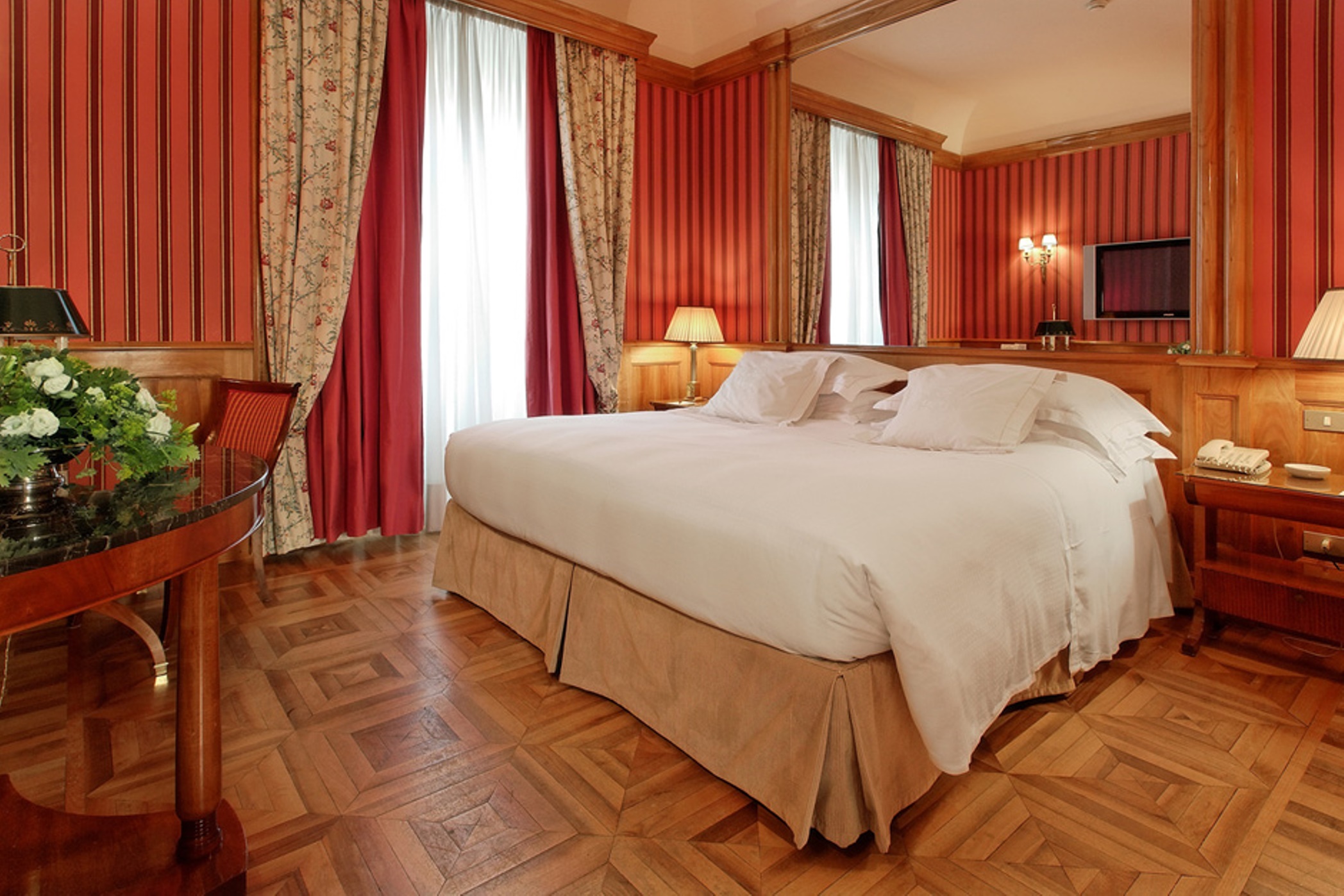 DELUXE, SINGLE, DOUBLE BED