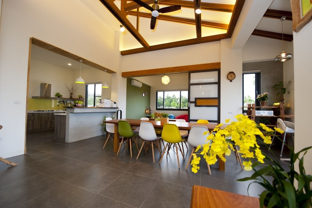 The Tree Bed and Breakfast 45/71
