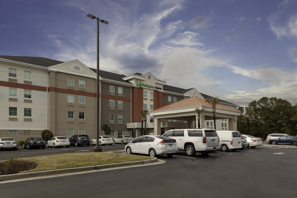 Holiday Inn Express Myrtle Beach-Broadway at the Beach 5/56