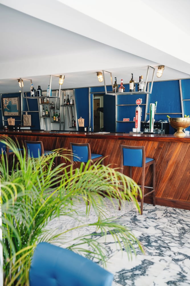 Marina Club Lagos Suite Hotel 52/60