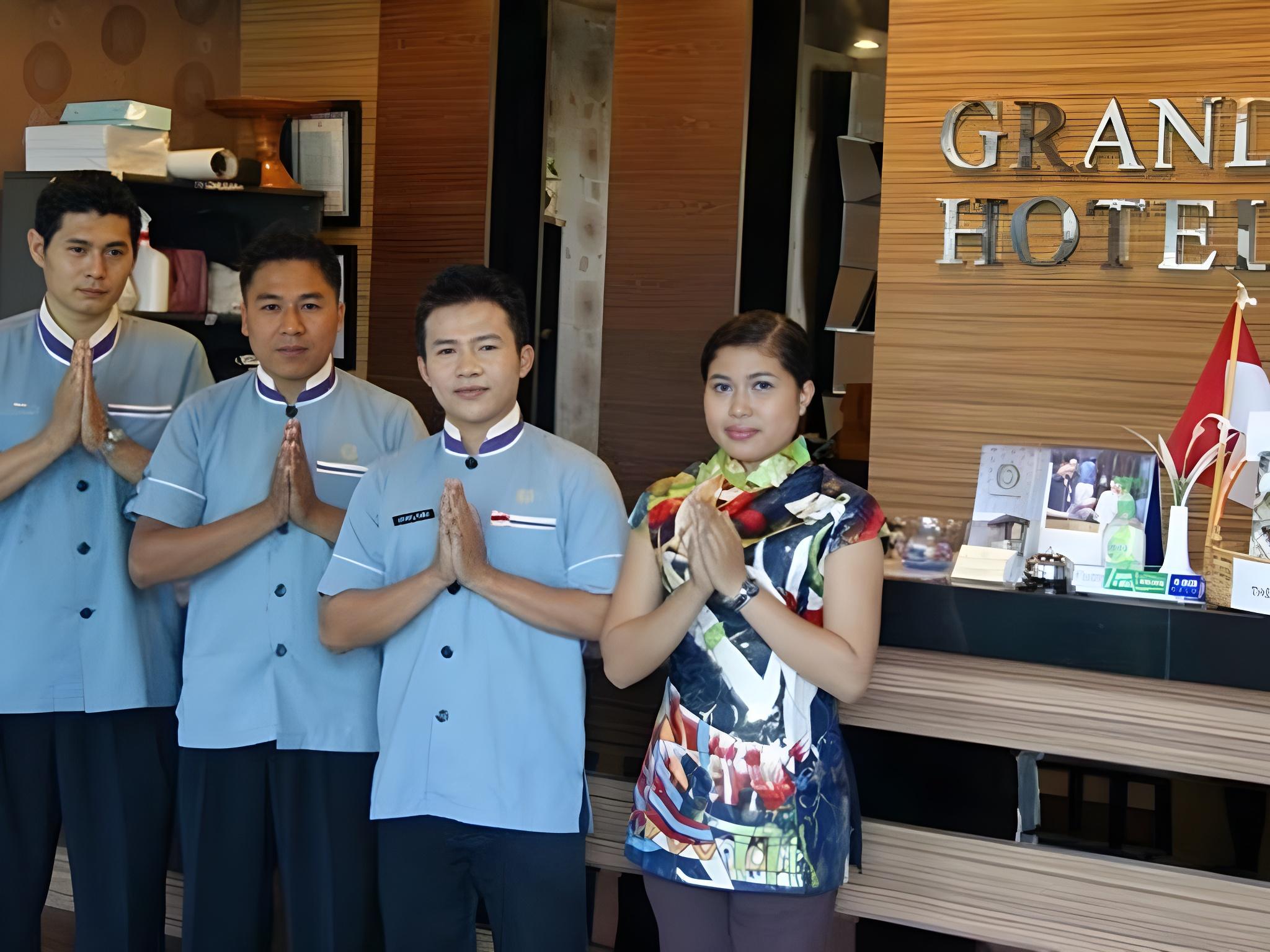 Grand Hotel Lombok 2/26