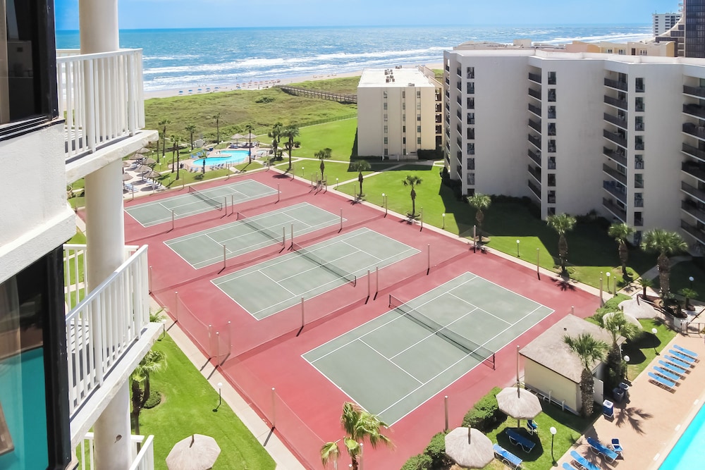 Royale Beach and Tennis Club, a VRI resort 6/49