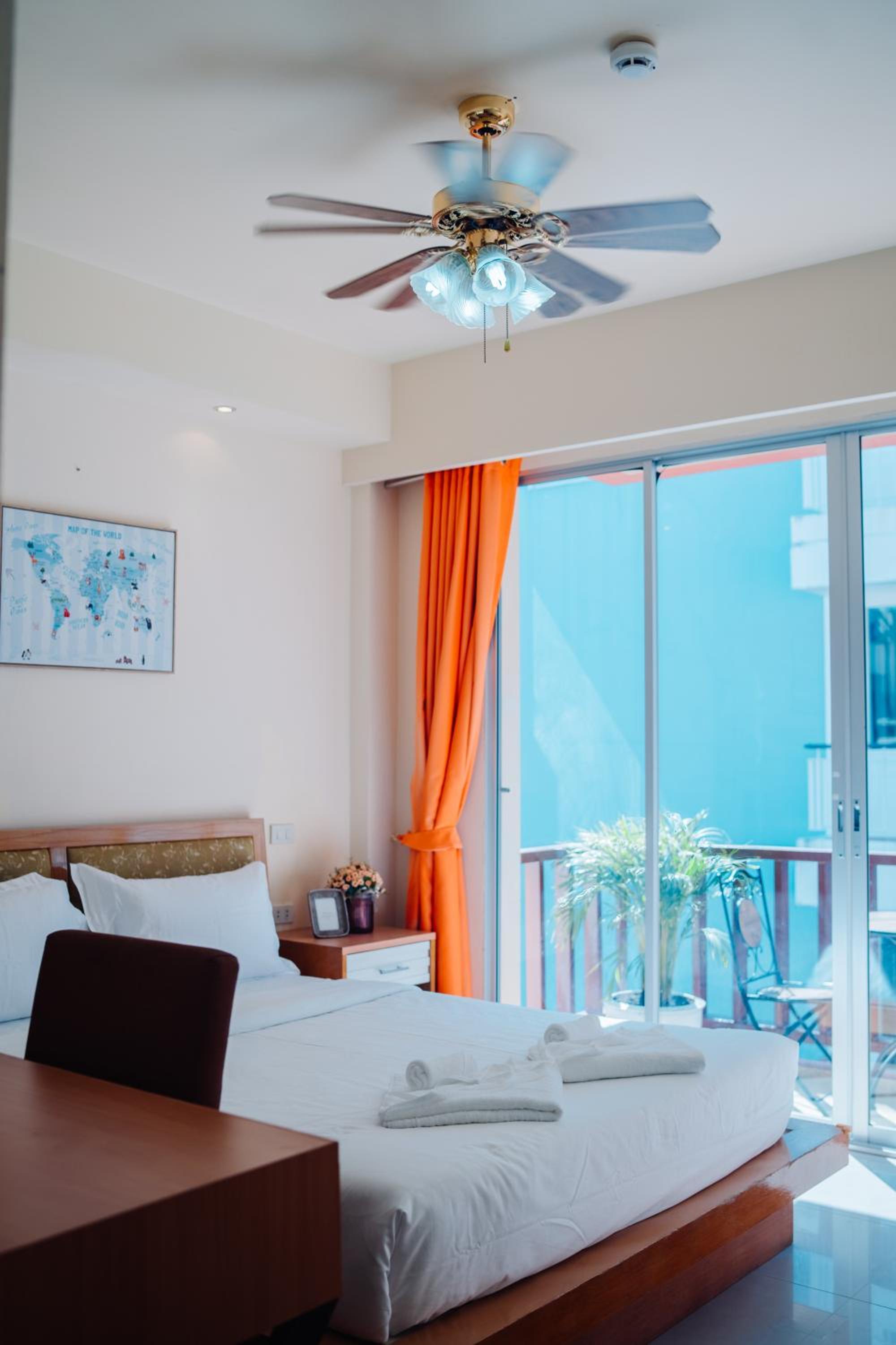 Patong Beach Side Hotel 17/50