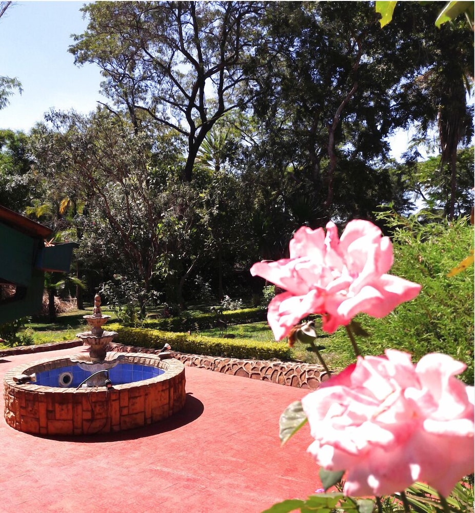 Annies Lodge Lilongwe Area 10 18/26