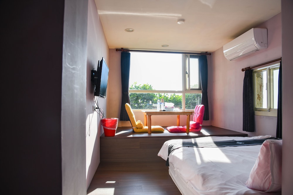 Wayyounghouse B&B 5/50
