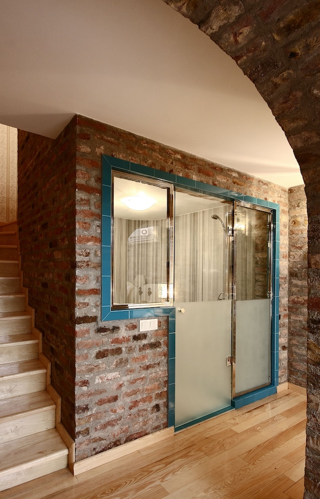 Niles Hotel Istanbul Special Class 6/50