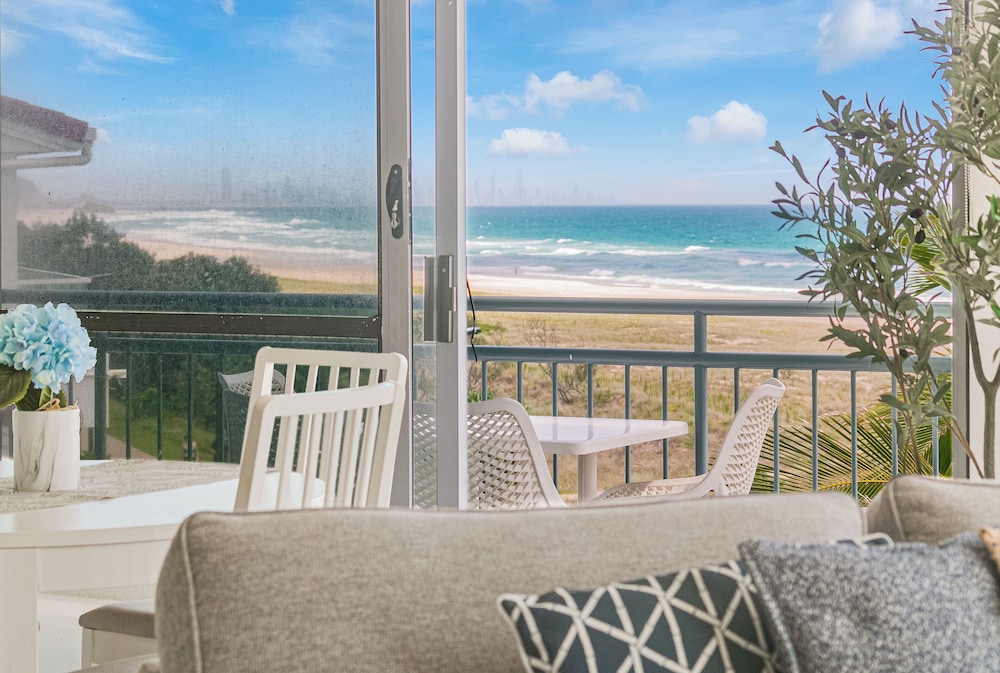 OCEANSIDE RESORT 52/58