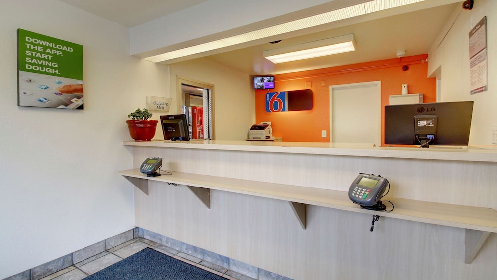 Motel6 Elizabethtown, KY 10/55