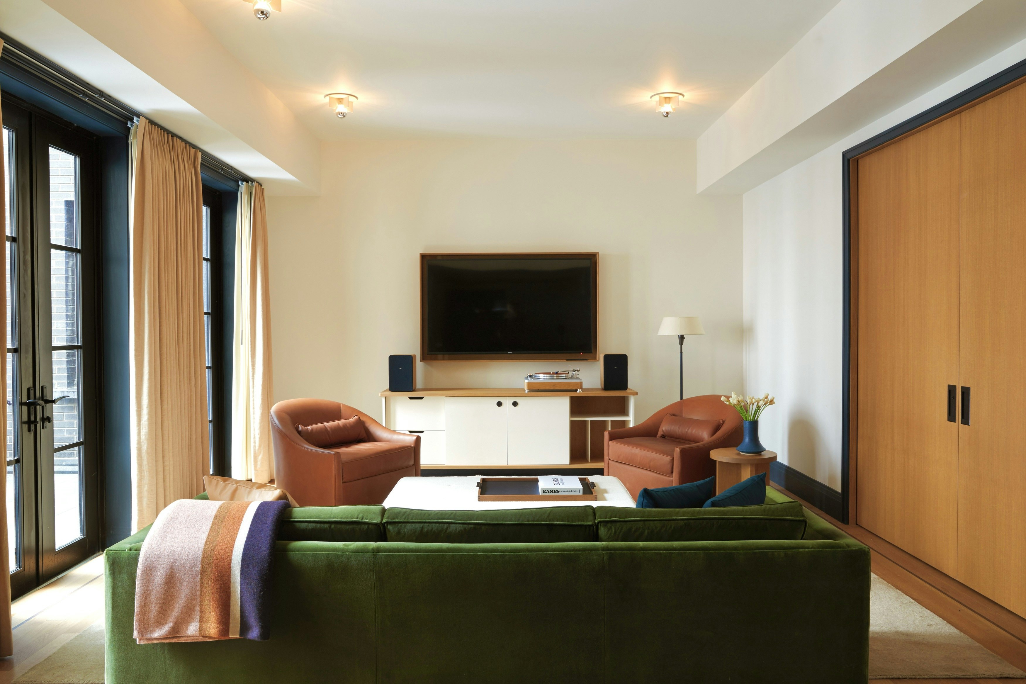 Shinola Hotel 43/50