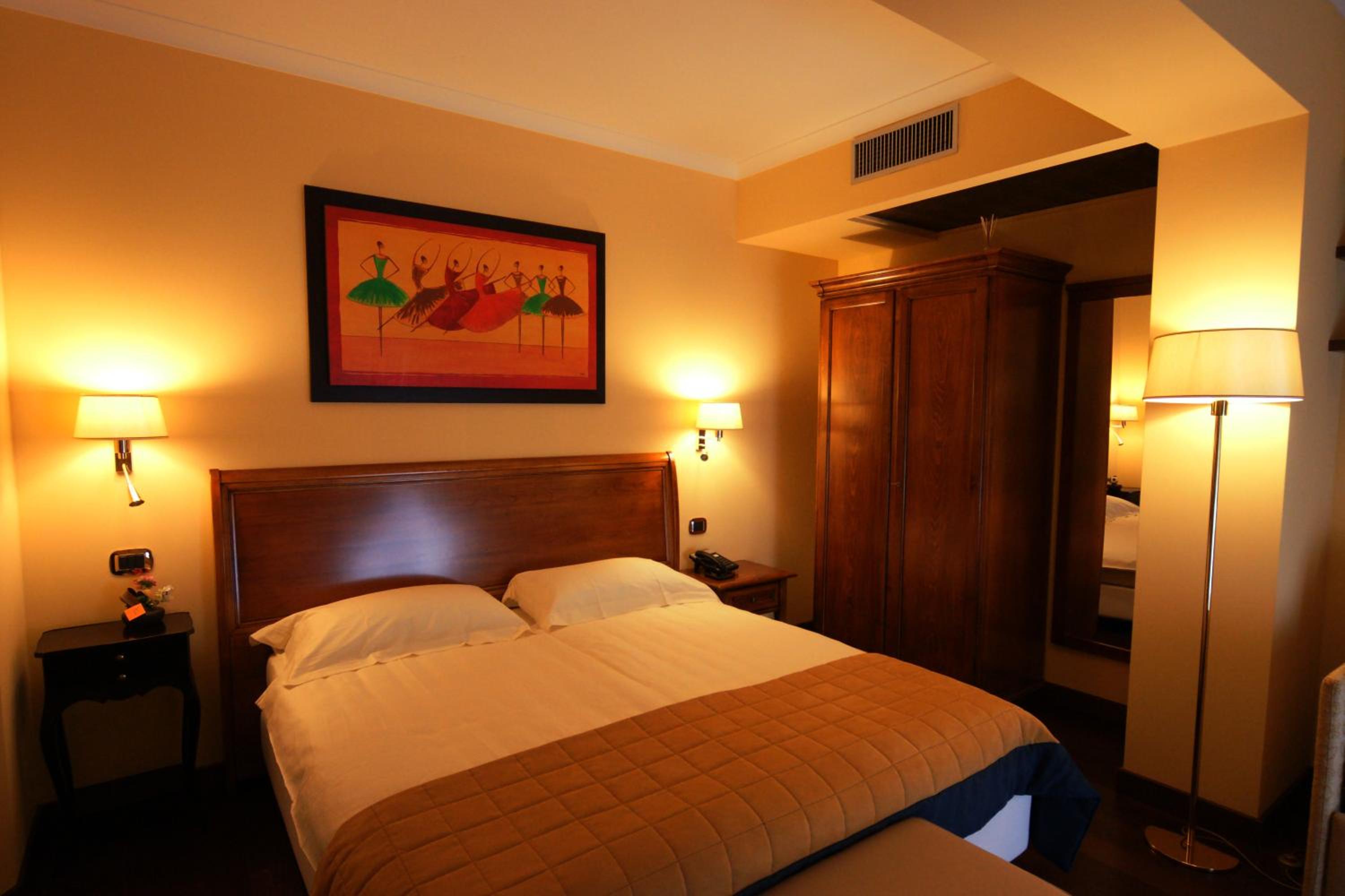 Bram Hotel 26/50