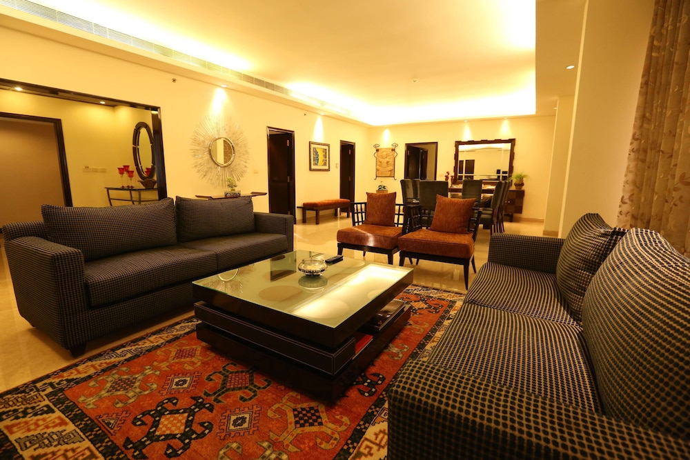 The Lalit Ashok 53/76