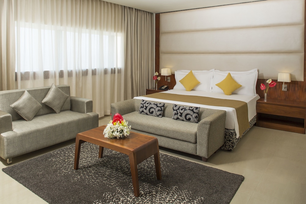 THE RAVIZ CALICUT 19/47