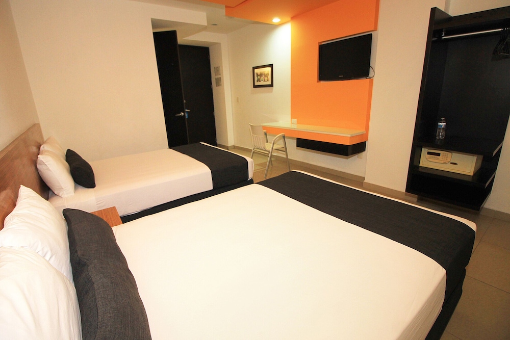 Nu Hotel 19/62