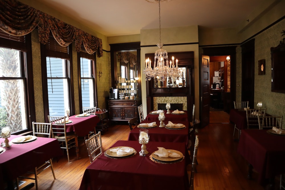 Hoyt House Amelia Island 36/51