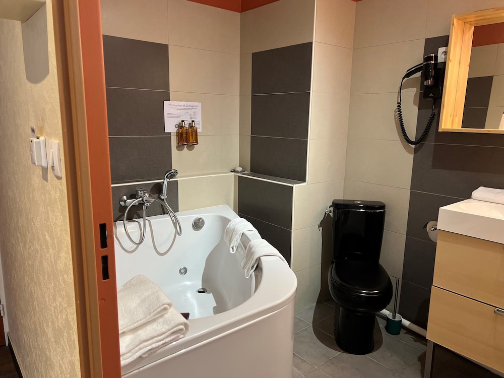 HOTEL CENTER BREST 20/48