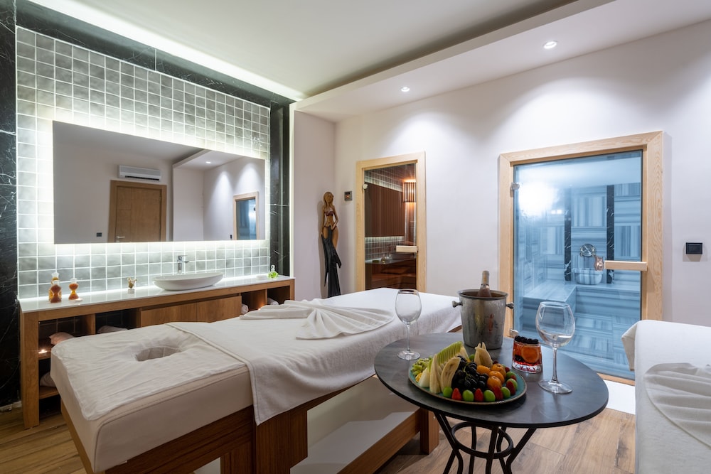 Pearly Hotel & Spa 15/45