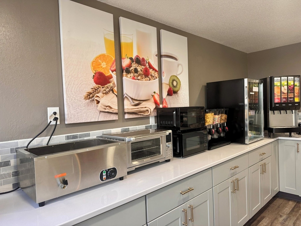 Baymont by Wyndham Great Falls City Center 27/60