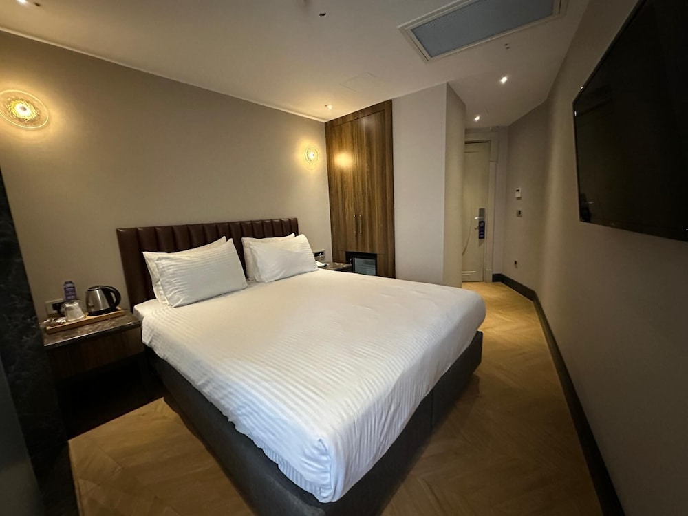 1 BEDROOM, ECONOMY, DOUBLE BED