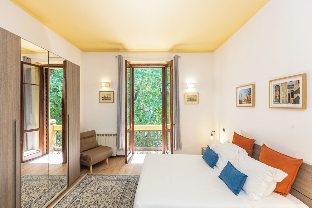 Rental In Rome Rosselli Palace Deluxe 4 Apartment 13/49