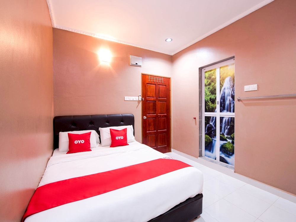 Hotel O Rg Motel 17/63