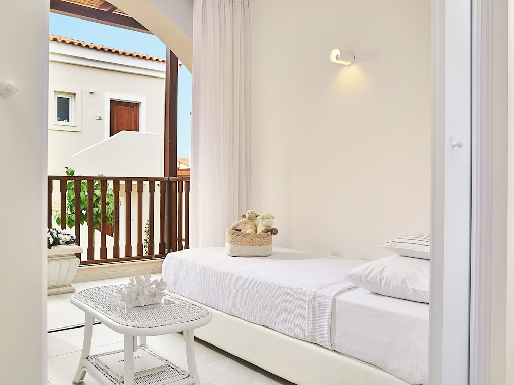 Marina, Junior, Family, House, Double and Twin Beds, Garden View