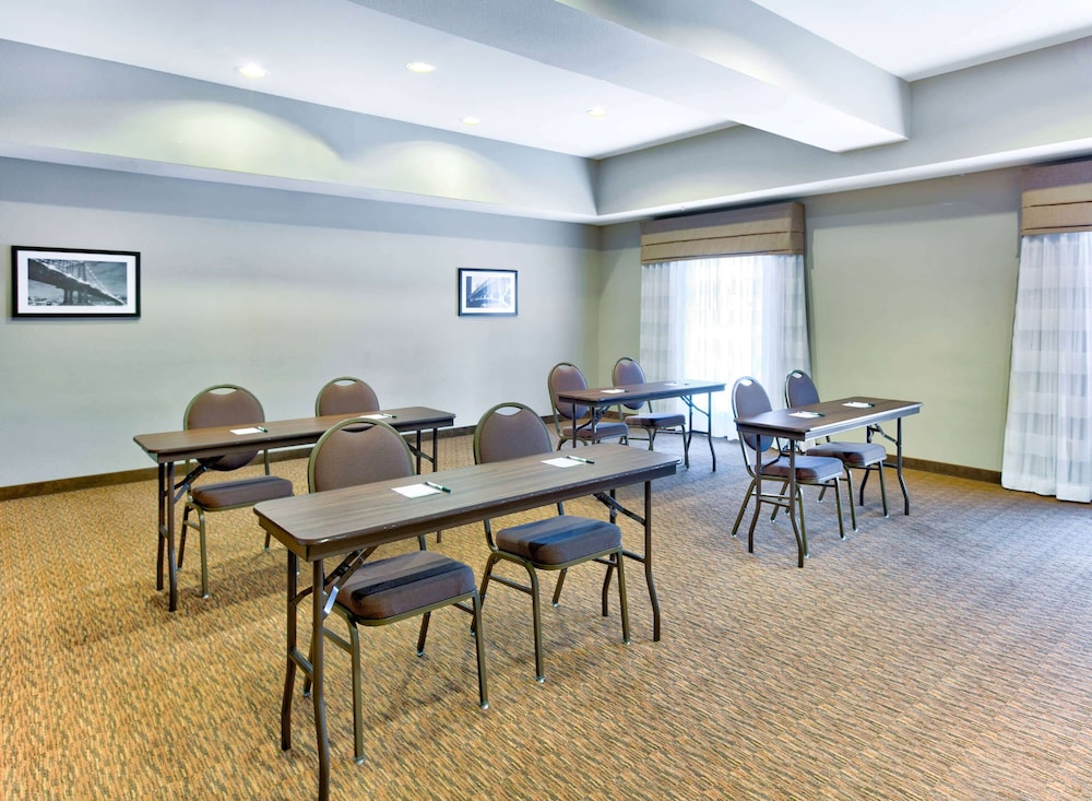 Wingate by Wyndham Longview North 42/48