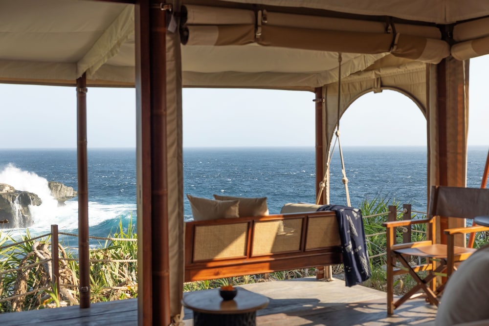 ARNA Suites and Ocean Lounge 15/46