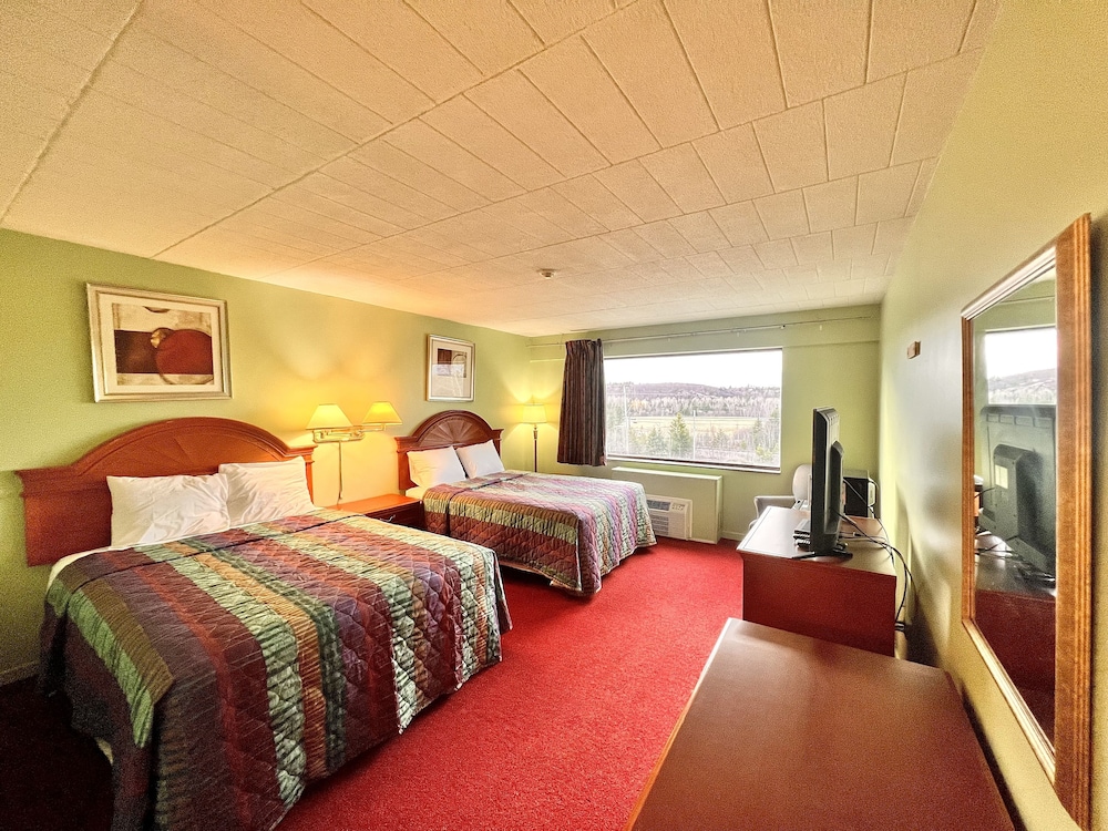 Lively Inn & Suites 20/61