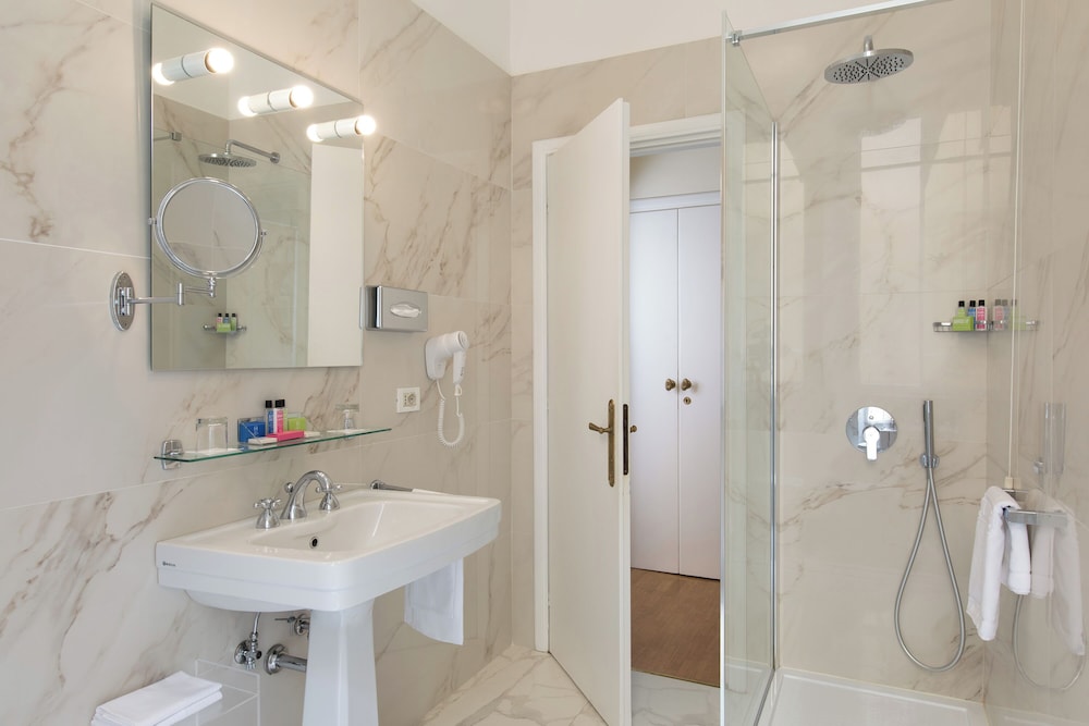 Hotel Quirinale Rome 56/62