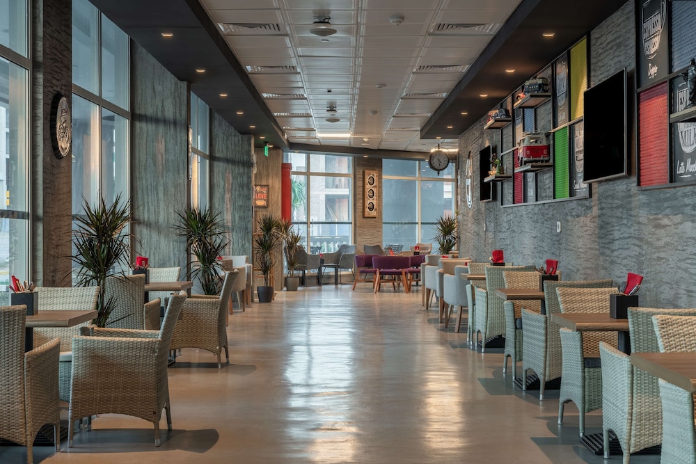 بارك ان باي راديسون بلو الجبيل الصناعية(Park Inn By Radisson Jubail Industrial City) 25/50